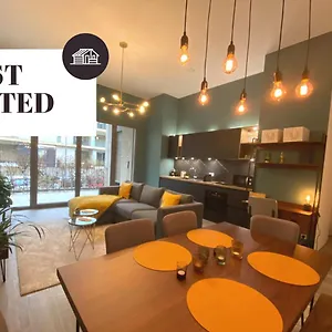 Bright And Chic In Lux Apartment